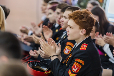 УЧАСТНИКИ БОЕВЫХ ДЕЙСТВИЙ РАССКАЗАЛИ МОСКОВСКИМ ШКОЛЬНИКАМ О СПЕЦИАЛЬНОЙ ВОЕННОЙ ОПЕРАЦИИ