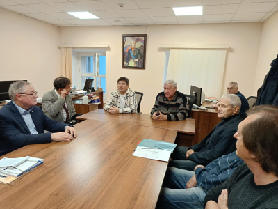 ОТ ЕСЕНИНА ДО СВО: ВОЕННЫЕ ПИСАТЕЛИ ОБСУДИЛИ НОВЫЕ КНИГИ