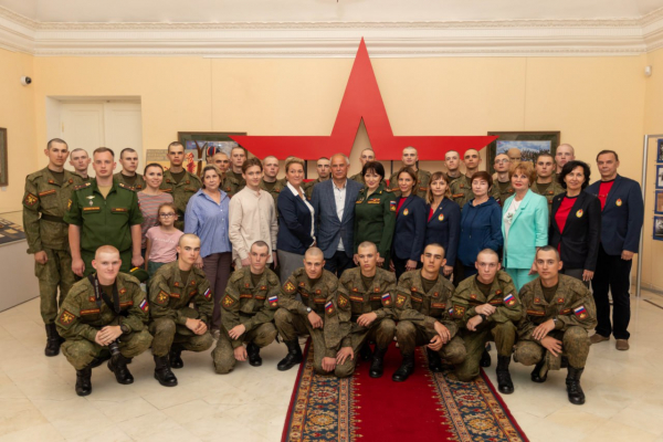 ОТКРЫВШАЯСЯ В ЦДРА ФОТОВЫСТАВКА РАССКАЗЫВАЕТ О ВКЛАДЕ АРМЕЙСКИХ СПОРТСМЕНОВ В ВЕЛИКУЮ ПОБЕДУ