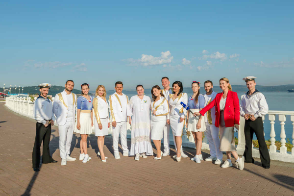 АРТИСТЫ ЦДРА ПРИБЫЛИ В СЕВЕРОМОРСК