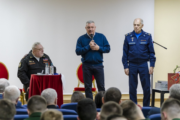 В ЦДРА СОСТОЯЛАСЬ ТВОРЧЕСКАЯ ВСТРЕЧА С ВОЕННЫМ ПИСАТЕЛЕМ БОРИСОМ СОЛДАТЕНКО, ПОСВЯЩЕННАЯ 60-ЛЕТНЕМУ ЮБИЛЕЮ ЛИТЕРАТОРА