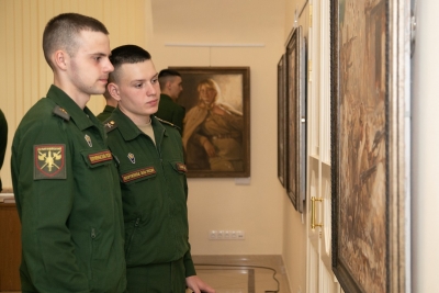 В КАРТИНАХ &ndash; СРАЖЕНИЯ ВЕЛИКОЙ ОТЕЧЕСТВЕННОЙ ВОЙНЫ: В ЦДРА ОТКРЫЛАСЬ ВЫСТАВКА РАБОТ ЗАСЛУЖЕННОГО ХУДОЖНИКА РОССИИ ВАЛЕРИЯ МОКРУШИНА, ПОСВЯЩЕННАЯ ДНЮ ПАМЯТИ И СКОРБИ