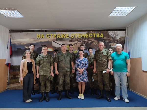 МЕТОДИСТЫ ЦДРА СОВЕРШИЛИ РАБОЧУЮ ПОЕЗДКУ В КЛУБ ТАНКОВОГО ПОЛКА КАНТЕМИРОВСКОЙ ДИВИЗИИ