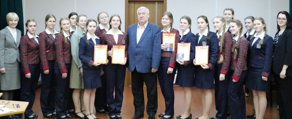 ЖЮРИ КОНКУРСА ЧТЕЦОВ ВОЗГЛАВИЛ НАЧАЛЬНИК ВОЕННО-ХУДОЖЕСТВЕННОЙ СТУДИИ ПИСАТЕЛЕЙ ЦДРА