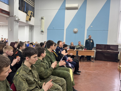 ГОСТЕМ ТВОРЧЕСКОЙ ВСТРЕЧИ В МОСКОВСКОЙ ШКОЛЕ СТАЛ ГЕРОЙ РОССИИ ЭНВЕР НАБИЕВ