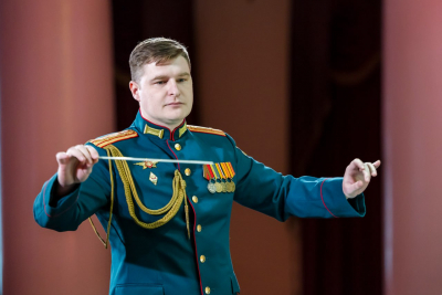 В ЦДРА ГОСТЕМ МУЗЫКАЛЬНОЙ ГОСТИНОЙ СТАЛ ВОЕННЫЙ ОРКЕСТР 1-ГО ОТДЕЛЬНОГО СТРЕЛКОВОГО СЕМЕНОВСКОГО ПОЛКА