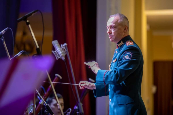ЛУЧШИХ ВОЕННЫХ ДИРИЖЕРОВ НАГРАДИЛИ В МОСКВЕ